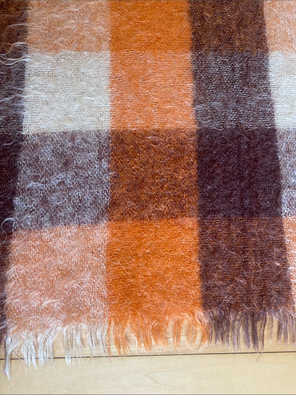 HUDSON’S BAY CO. Mohair Plaid Throw Blanket Fall Orange/Brown/Cream L: 69”x46” - Picture 12 of 16